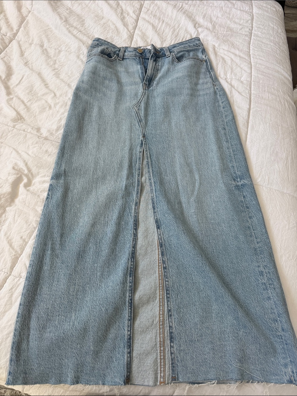 Zara Light Blue A-Line Denim Skirt with Front Slit